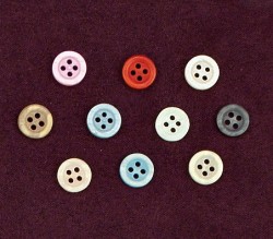Μικρά Κουμπιά με Τέσσερις Τρύπες 3τεμ