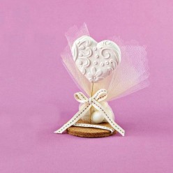 Μπομπονιέρα Γάμου Επιτραπέζια Καρδιά με Σχέδια και Βάση από Φελλό